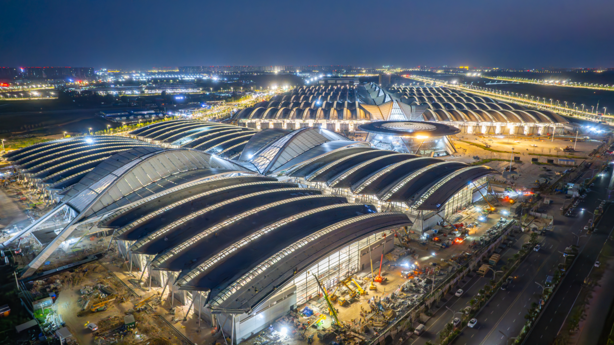 12-郑州中原高铁港数字展贸城项目